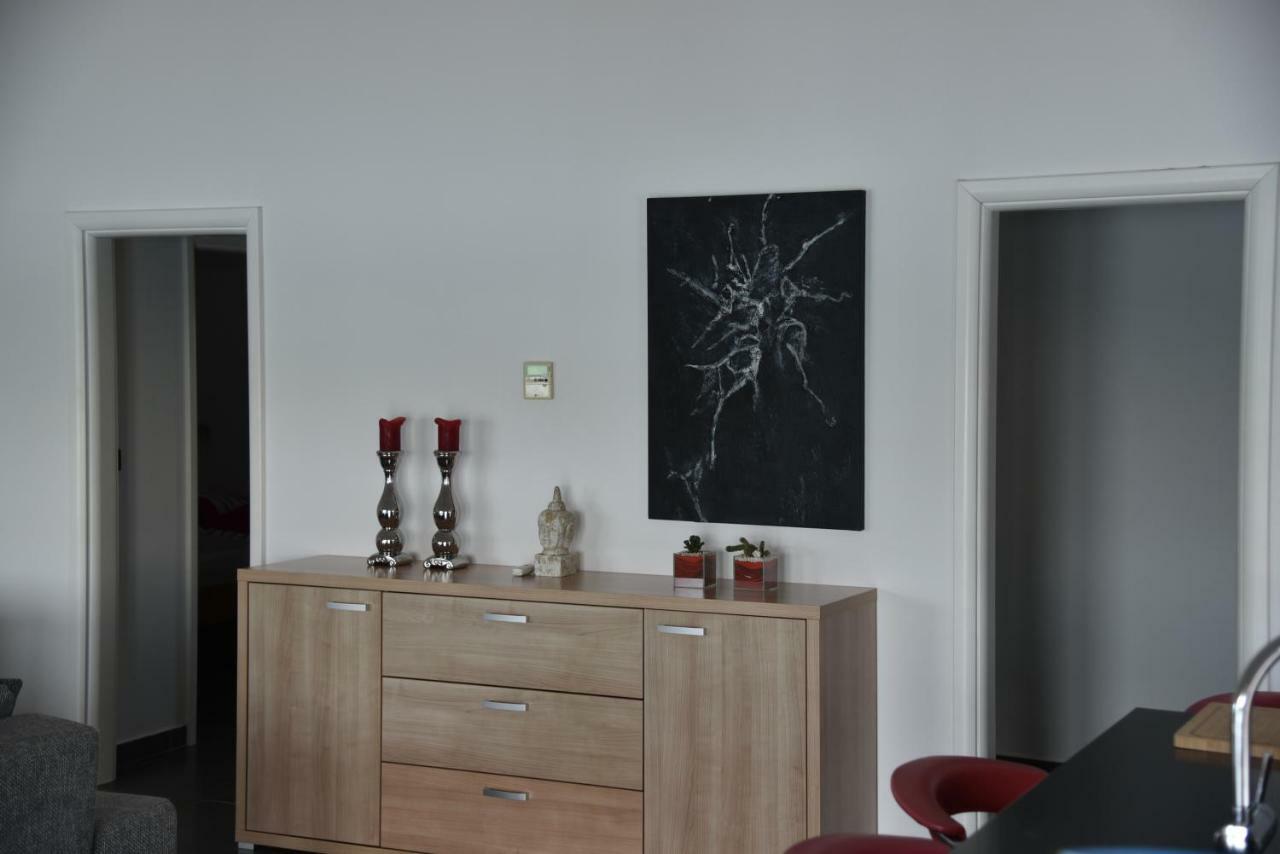 טיסנו Villa Pina Appartment Chantos מראה חיצוני תמונה