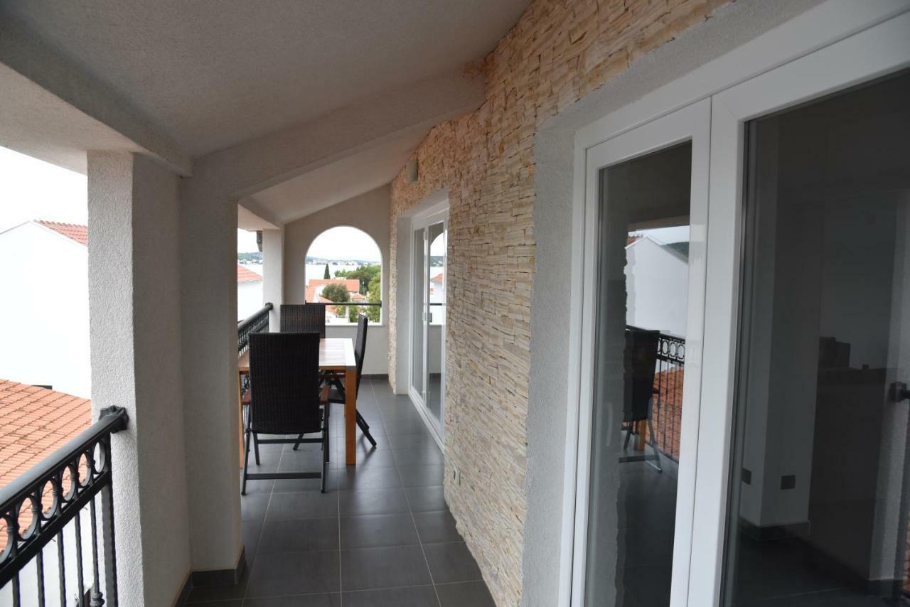 טיסנו Villa Pina Appartment Chantos מראה חיצוני תמונה
